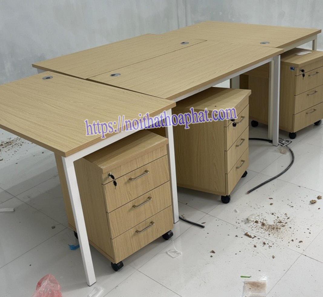 Chân bàn thép hộp sơn tĩnh điện bền bỉ