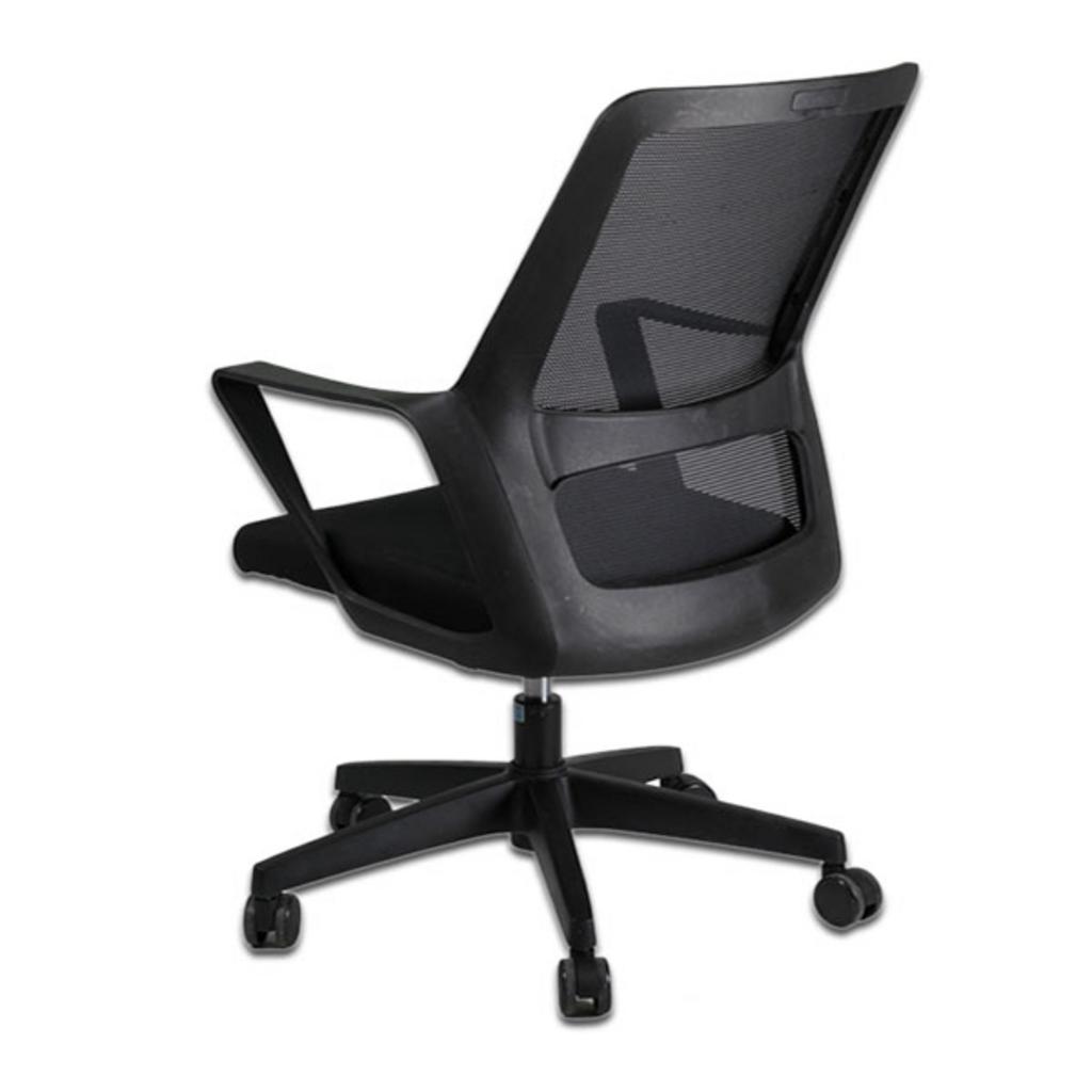 3.3. Chân ghế có bánh xe di chuyển dễ dàng