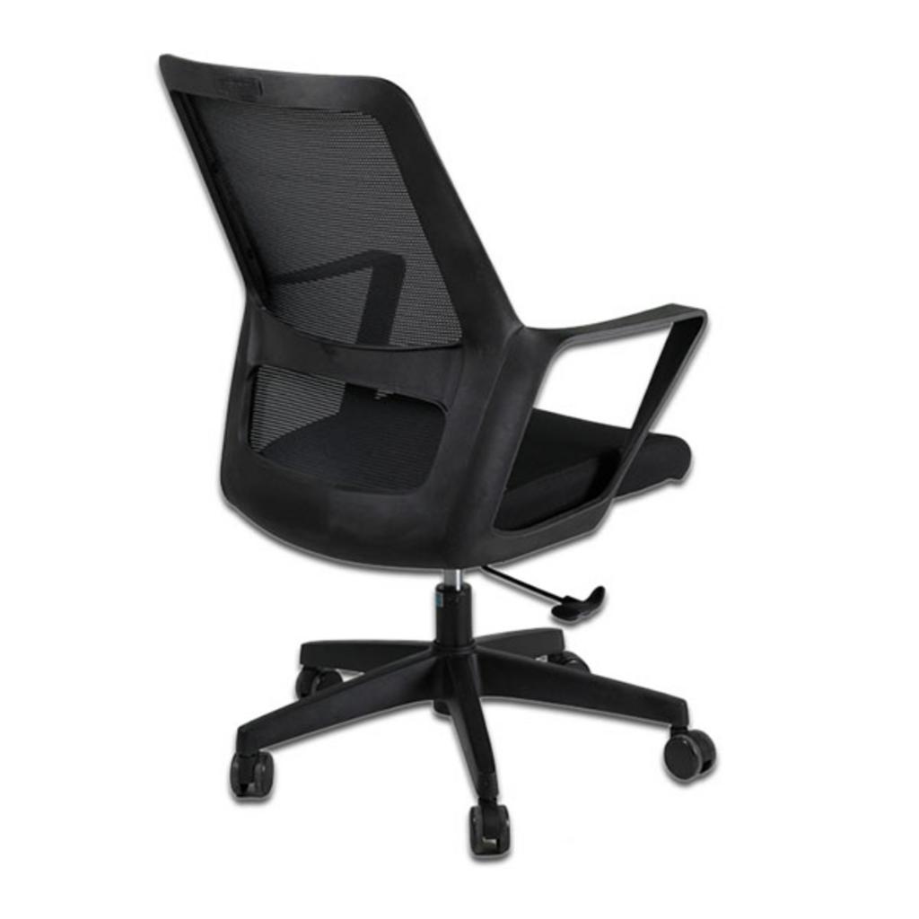 3.1. Thiết kế lưng lưới thoáng khí giảm mồ hôi