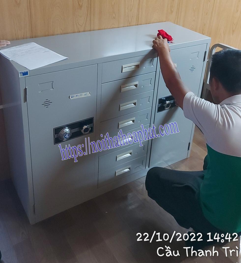 Chi tiết khóa mã và ngăn kéo Tủ tài liệu TU118-7D
