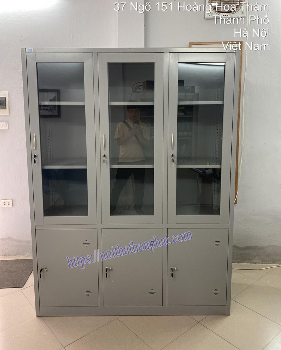 Tủ sắt hồ sơ TU09K7CK nổi bật với khóa riêng biệt, chất liệu sắt sơn tĩnh điện và thiết kế cánh kính