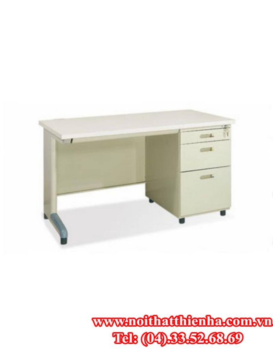 hinh anh nguoi dung lam viec thoai mai ben ban co ngan keo khong gian ngan nap 1