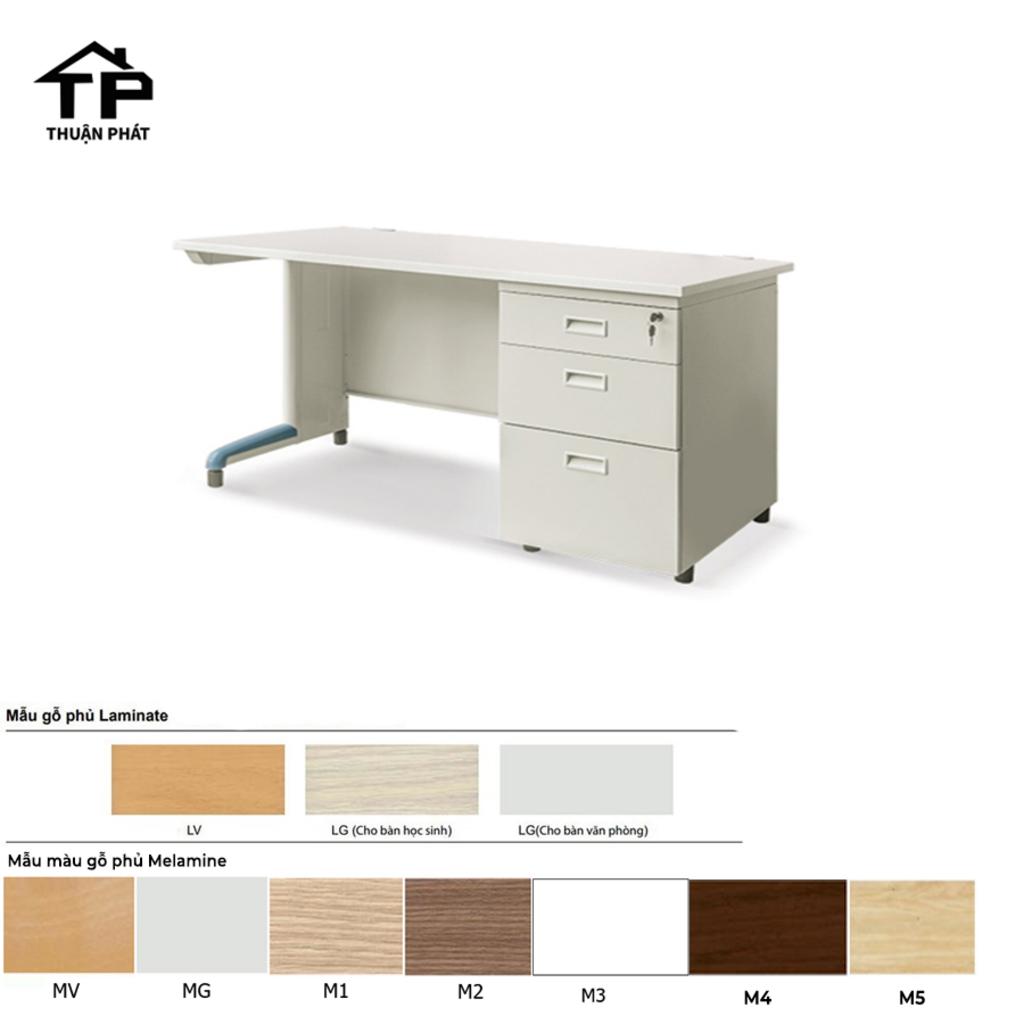 Lau chùi và bảo quản bàn sắt Bàn BSS14HK3 với khăn mềm và dung dịch nhẹ