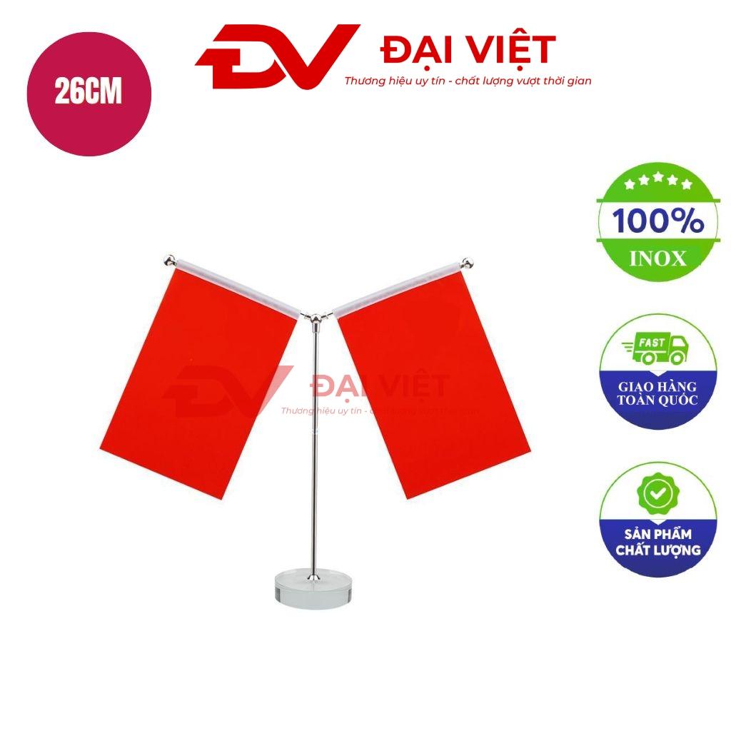 Cột cờ inox để bàn 7x26cm trên bàn làm việc