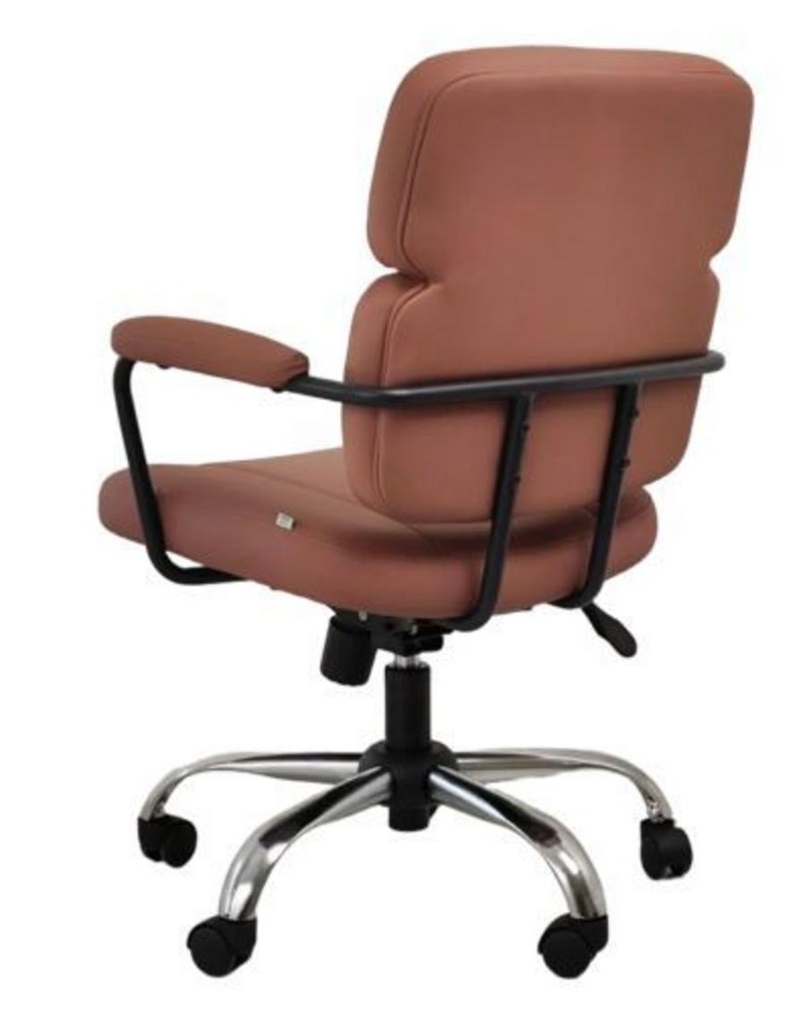 Chân ghế thép chắc chắn, bánh xe di chuyển mượt mà