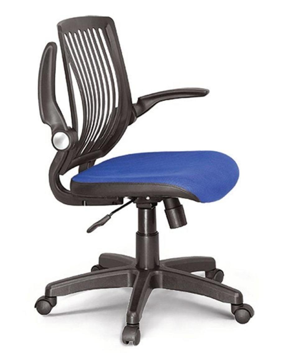 Chân sao nhựa với bánh xe giúp di chuyển linh hoạt và an toàn.