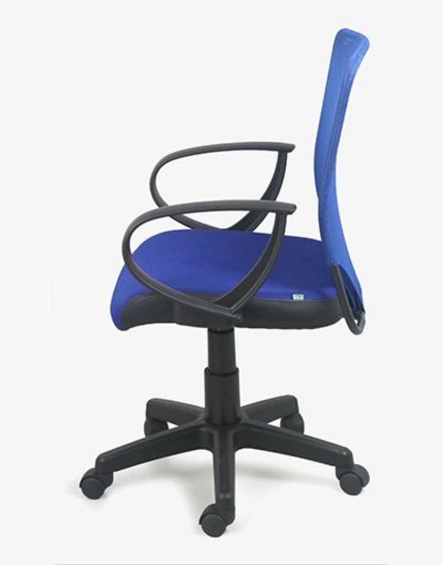 Đệm vải nỉ và lưới tạo sự mềm mại và thoáng khí.