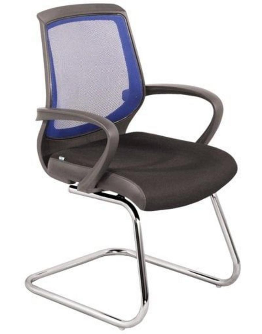 Ghế quỳ GQ10.1 với thiết kế hiện đại, đệm mút dày êm ái, khung thép mạ sáng bóng.