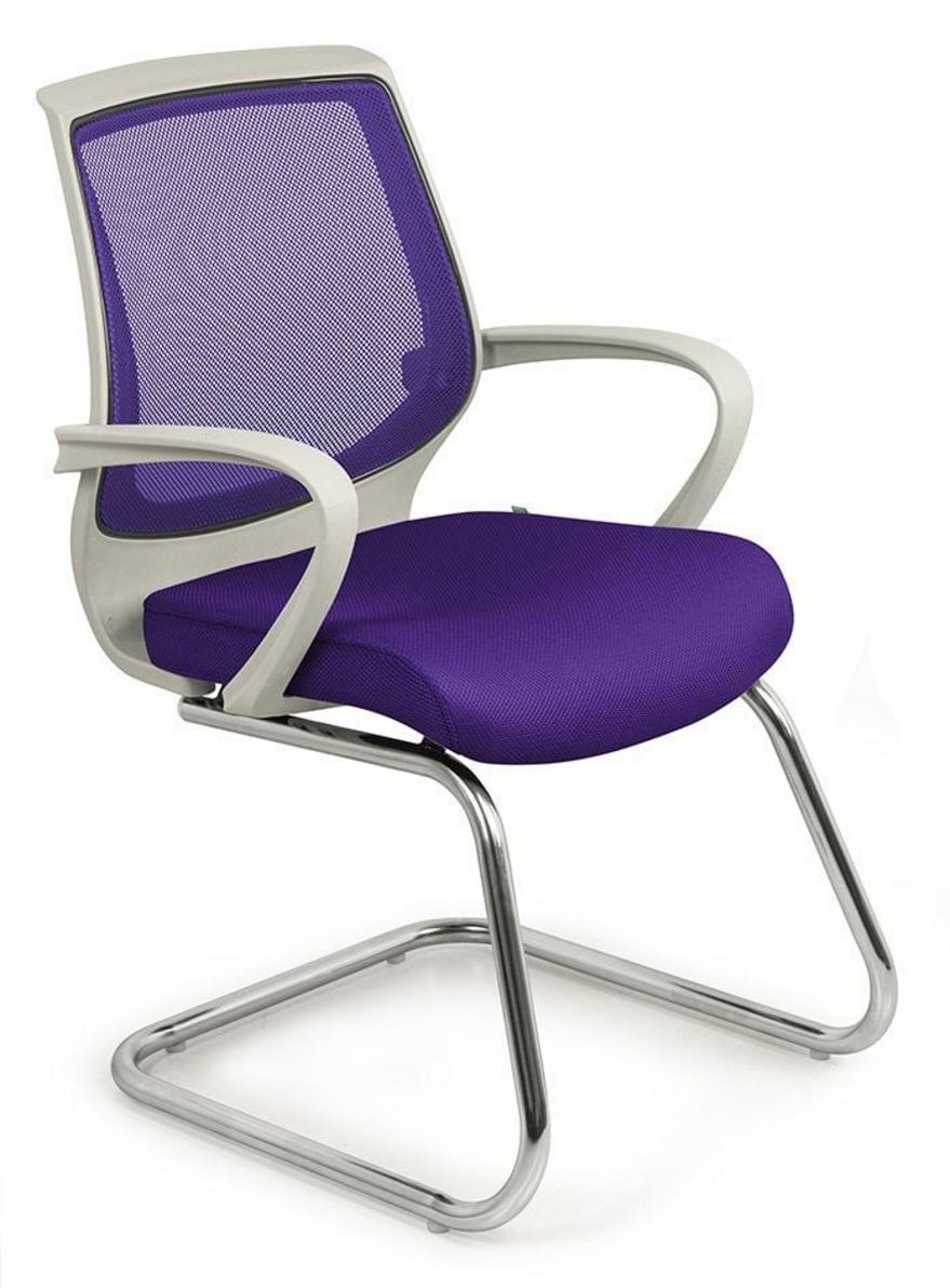 Ghế quỳ GQ10.1B với thiết kế sang trọng và thoáng khí, phù hợp phòng họp hiện đại.