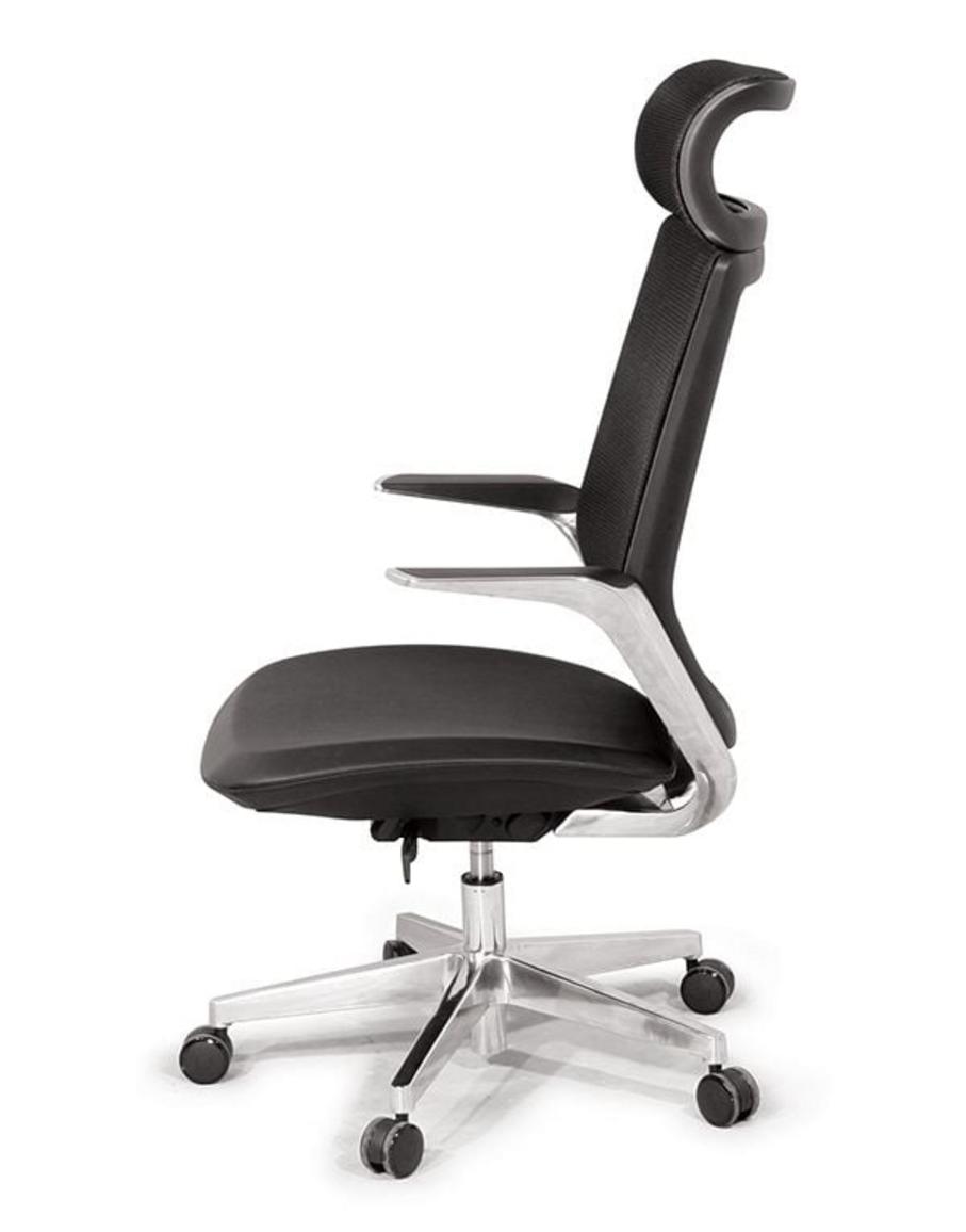 Ghế xoay GX206B-L với thiết kế công thái học hiện đại, phù hợp cho văn phòng lãnh đạo.