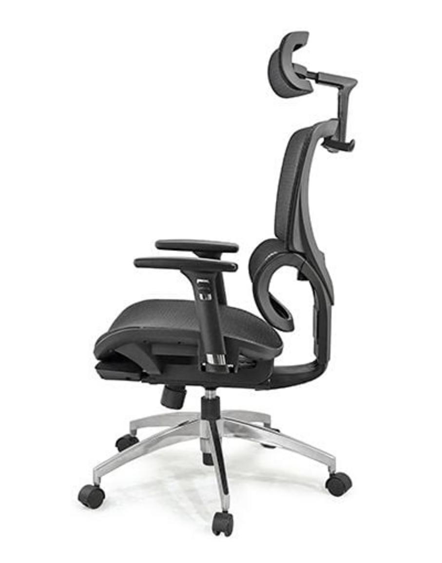 Tựa đầu 3D tạo hình chữ U ôm sát cổ vai, giảm mệt mỏi cho người dùng.