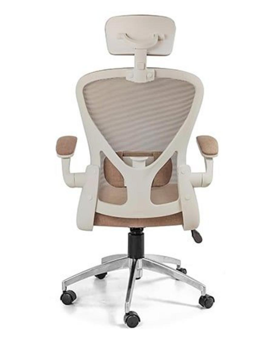 Khung nhựa bền chắc, trọng lượng nhẹ, di chuyển tiện lợi.