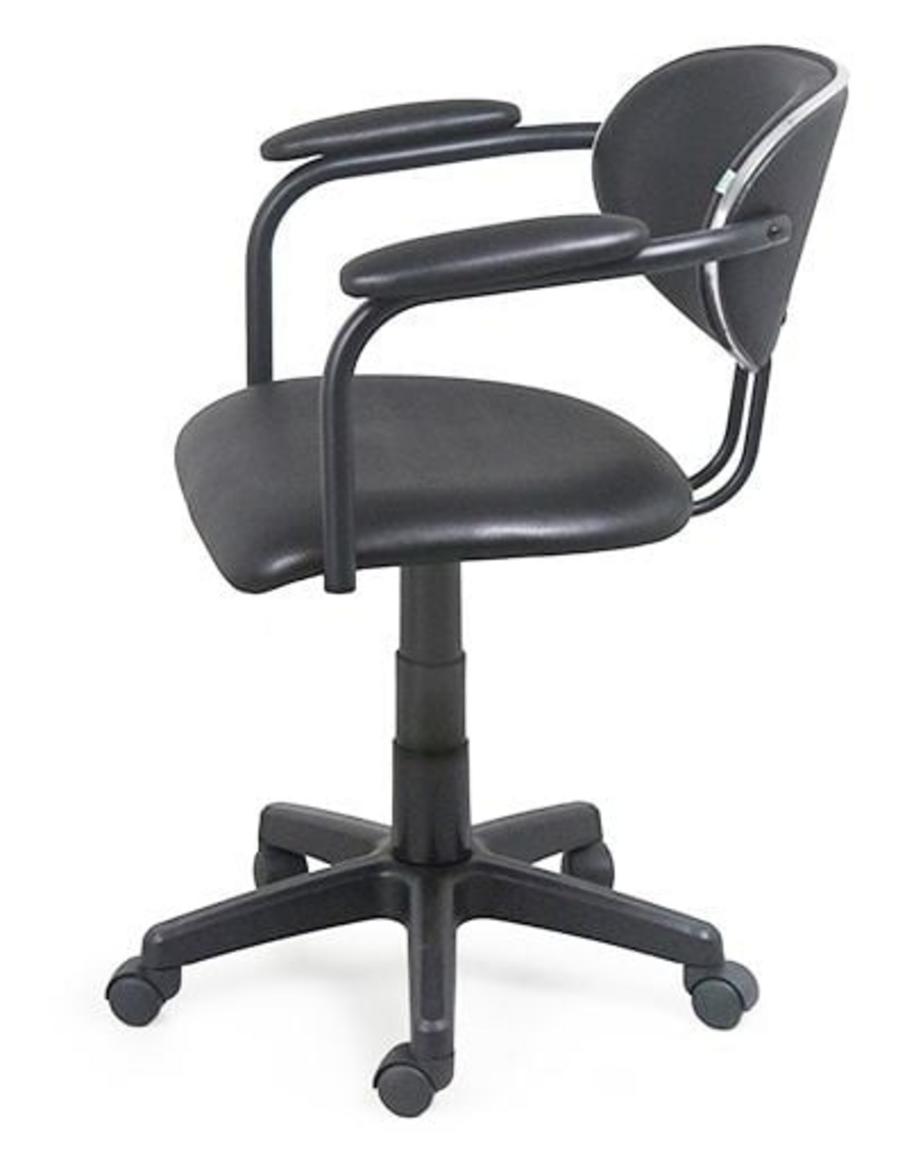 Khung thép sơn đen bền bỉ của Ghế xoay GX232 giữ cho ghế luôn chắc chắn và ổn định.