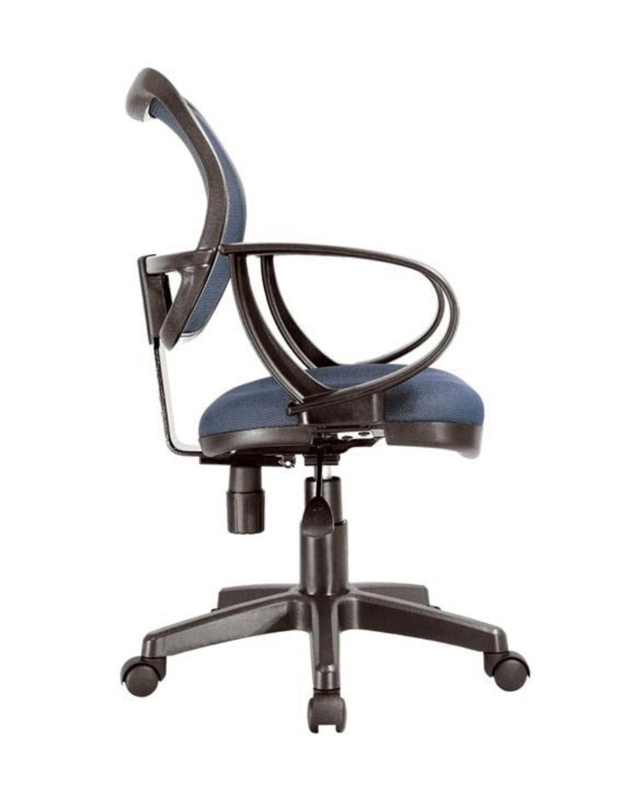 Lưng ghế lưới thoáng khí giúp mát mẻ khi sử dụng.