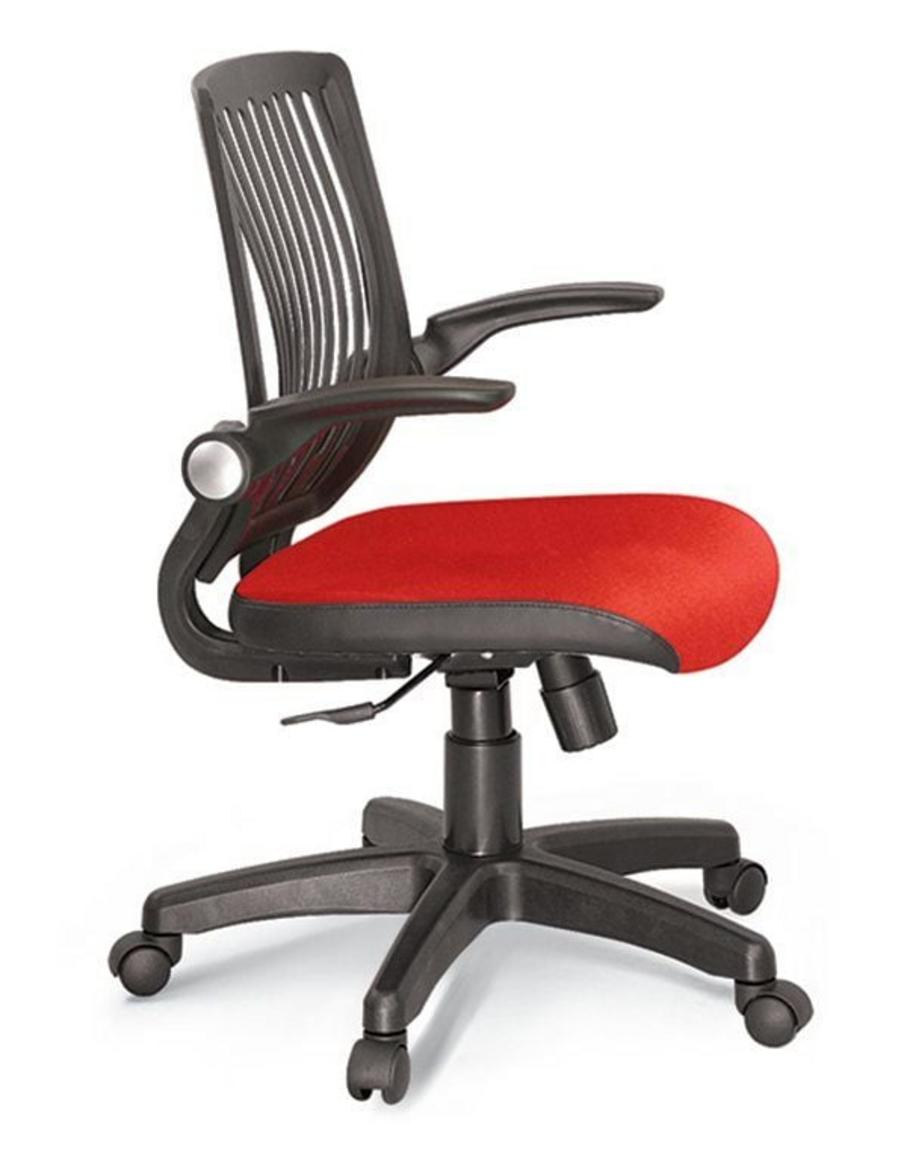 Lưng ghế nhựa dẻo thoáng khí giúp nâng đỡ lưng mềm mại và linh hoạt.