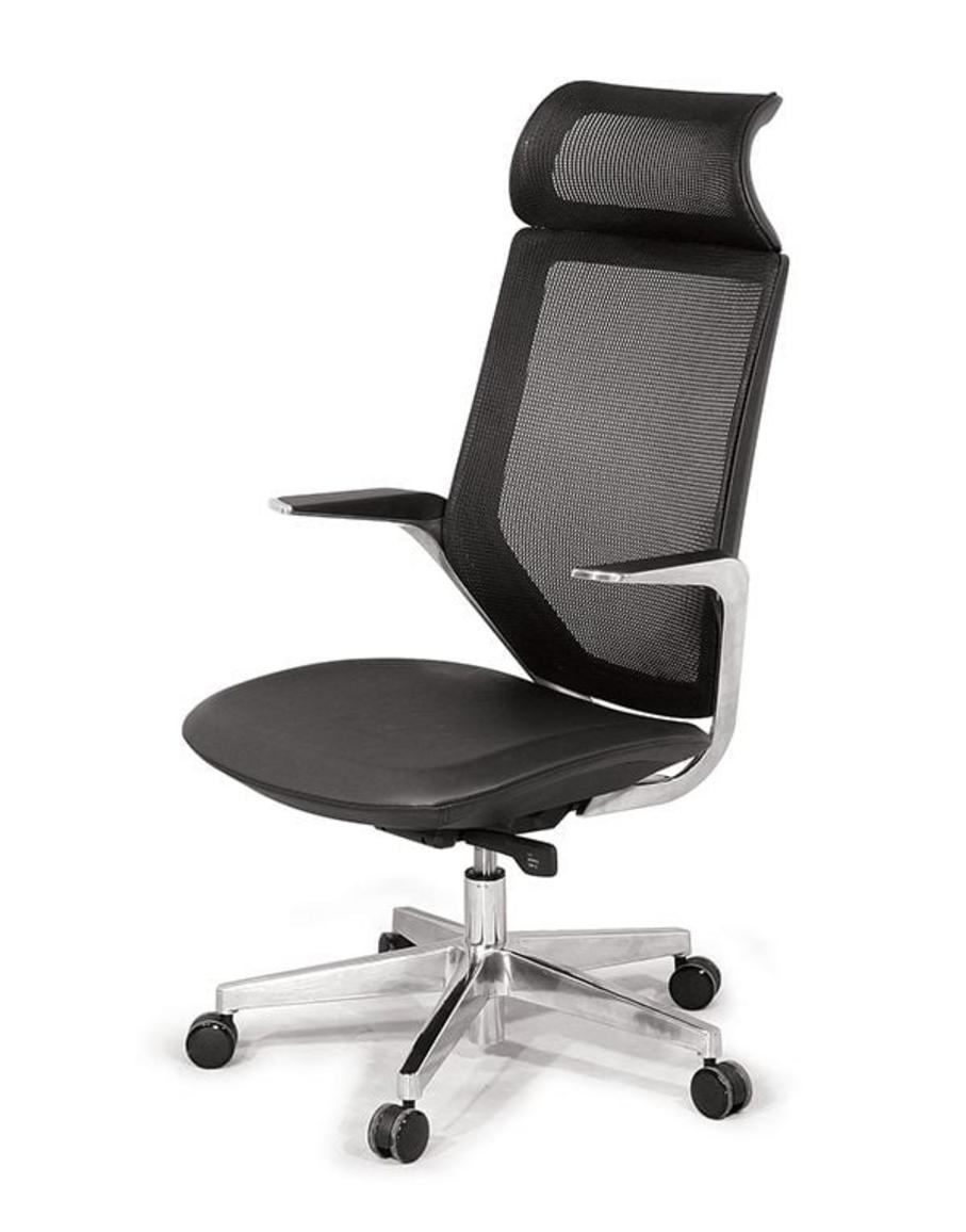 Khung tay và chân ghế làm bằng hợp kim nhôm sang trọng và bền bỉ