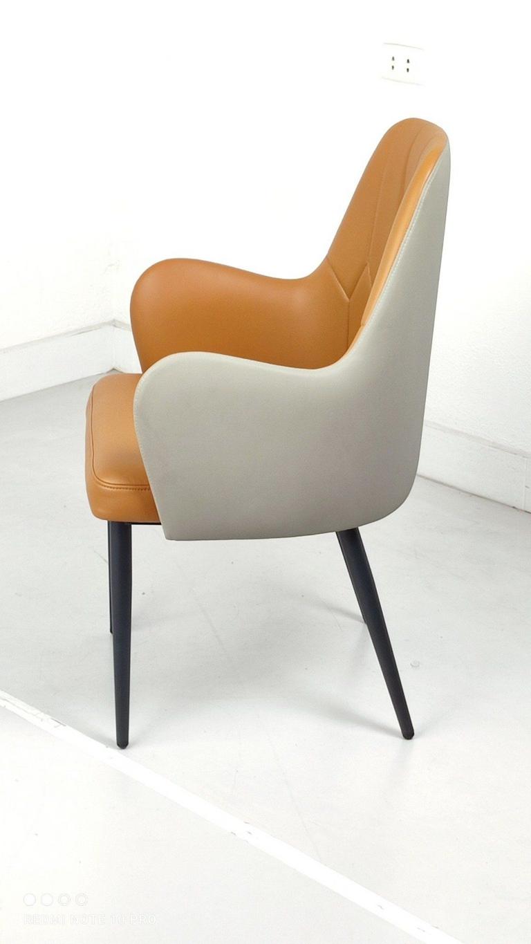 Thiết kế lưng liền tay tạo cảm giác thoải mái và sang trọng cho Ghế tựa GT2312.1