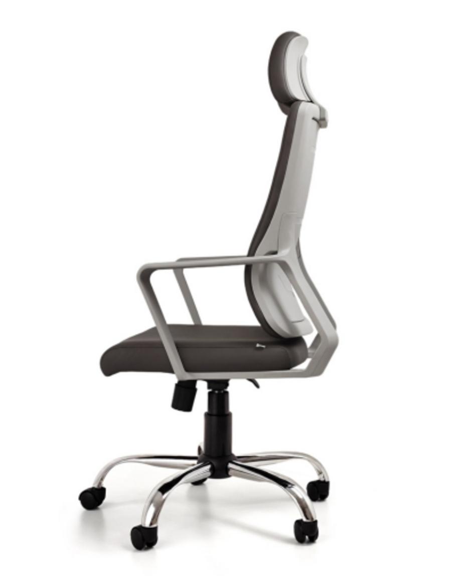 Thiết kế lưng trung có tựa đầu giúp nâng đỡ tối ưu cho cổ và lưng.