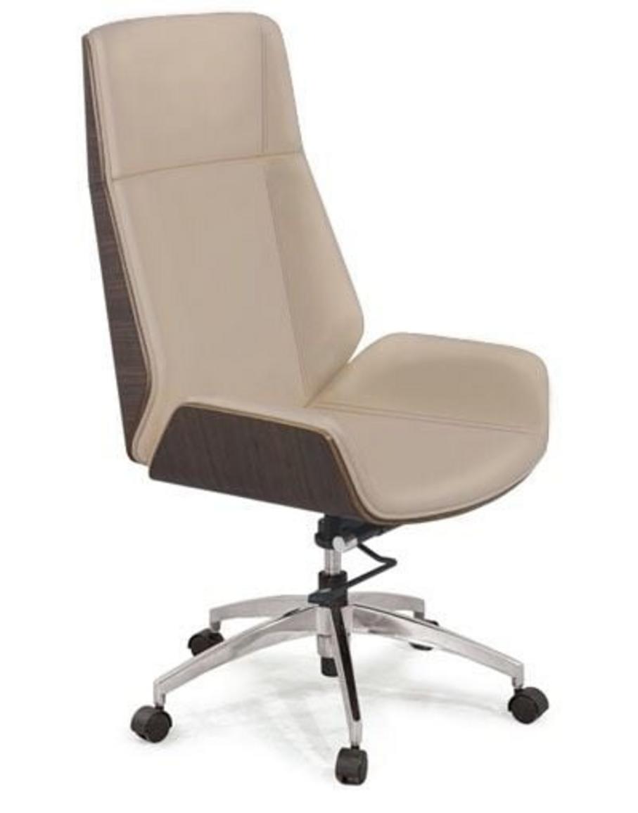 Tư thế ngồi ergonomics của Ghế xoay GX602B-HK bảo vệ sức khỏe người dùng.