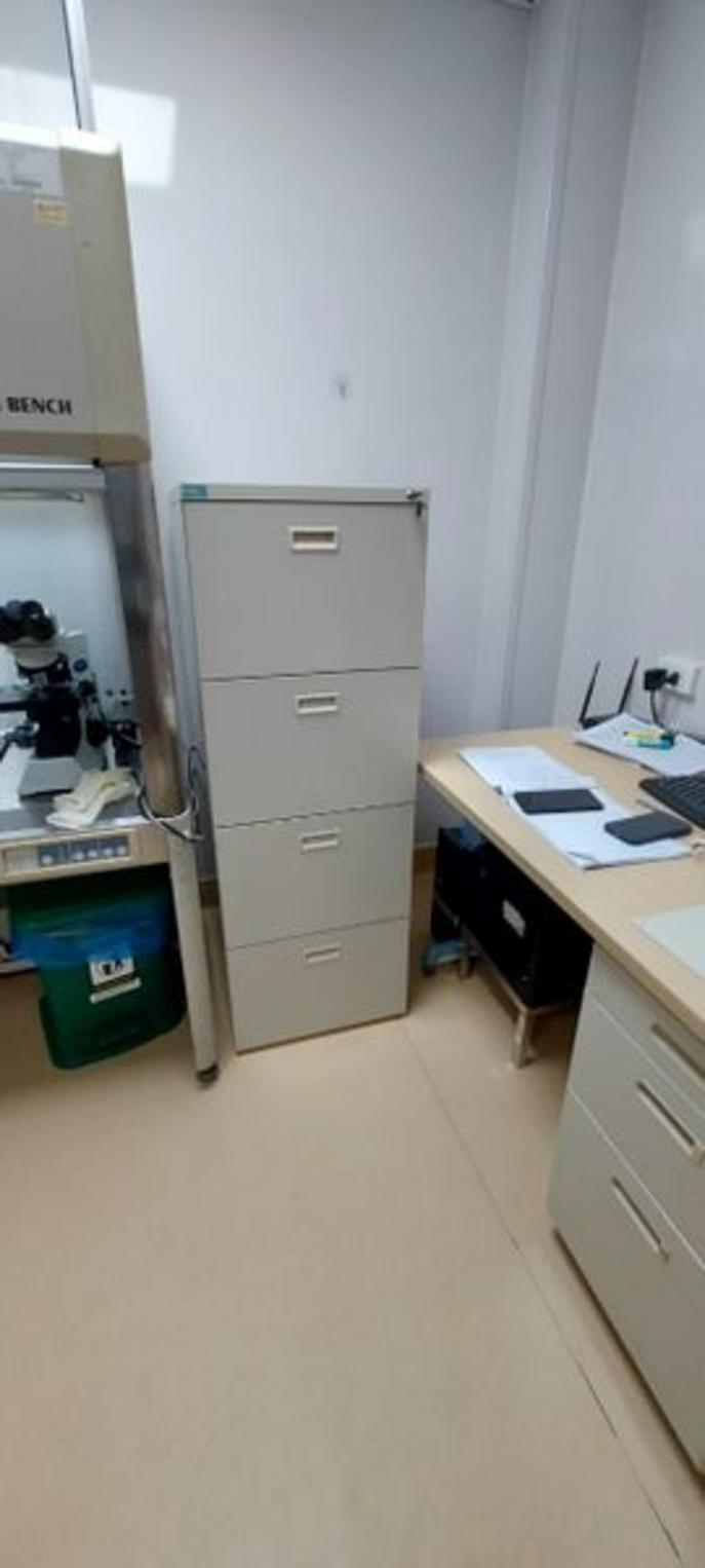 Ngăn kéo rộng rãi và ray bi 3 lớp trượt êm cho trải nghiệm sử dụng tiện lợi.