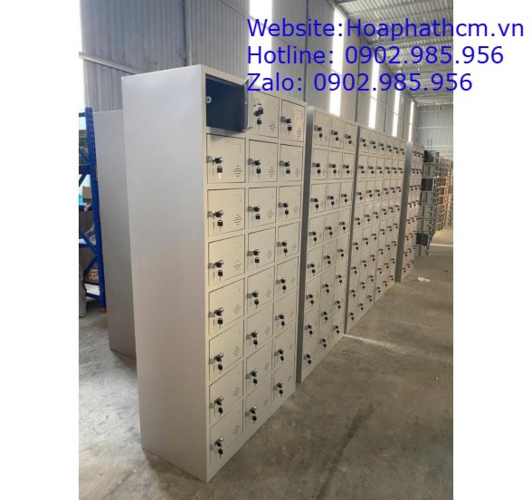 Bảng tên và lỗ thông gió giúp phân tủ nhanh và thông thoáng bên trong.