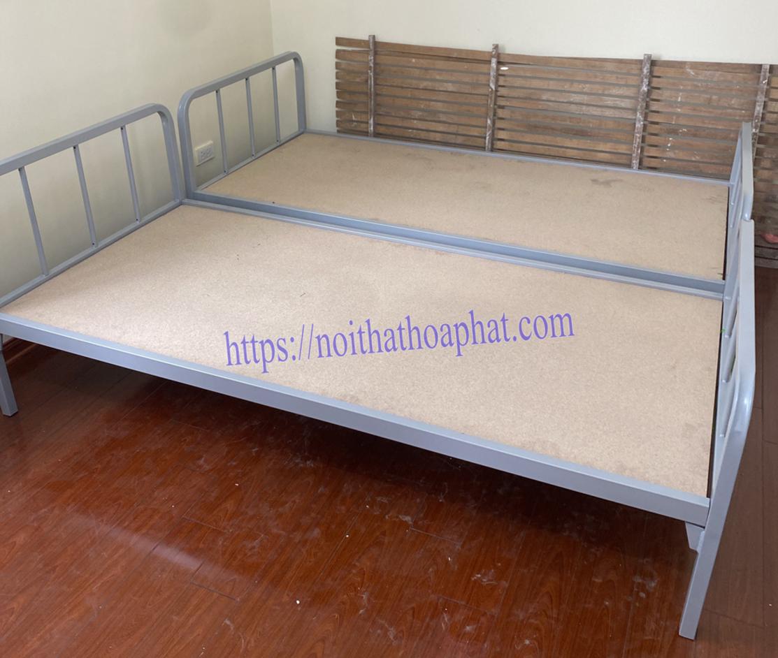 Chính sách bảo hành 12 tháng uy tín giúp khách hàng an tâm hơn khi mua Giường sinh viên JSV.