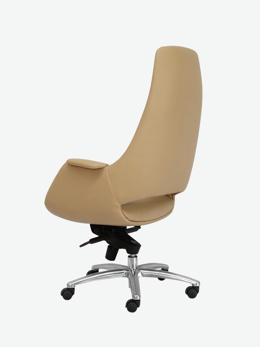 Bộ điều khiển 2 cần cho phép tinh chỉnh độ cao và góc ngả dễ dàng, phù hợp nhiều tư thế làm việc.