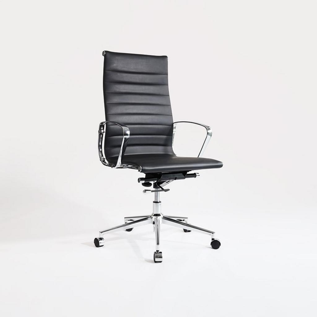 Điều chỉnh chiều cao và góc ngả dễ dàng — phù hợp nhiều kích thước cơ thể.