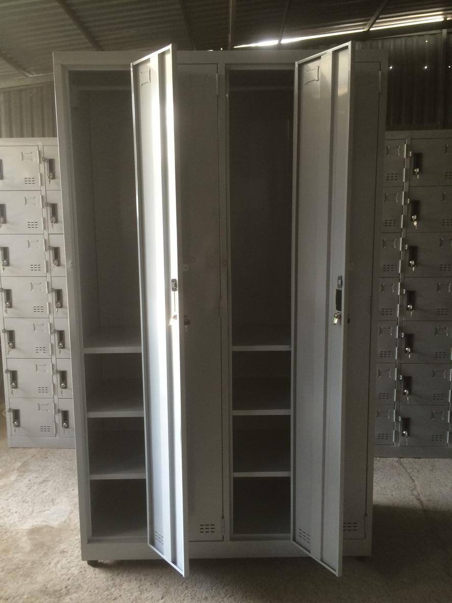 Chân cao su chống trượt và lớp sơn ghi xám — bền & thẩm mỹ.