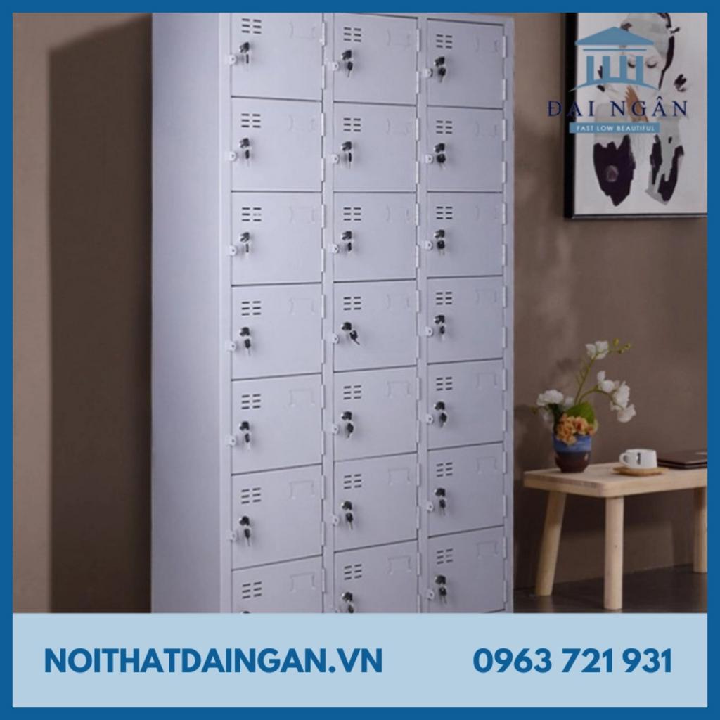 Hình ảnh chân cao su tiếp đất của tủ locker, bảo vệ sàn và tăng tính ổn định.