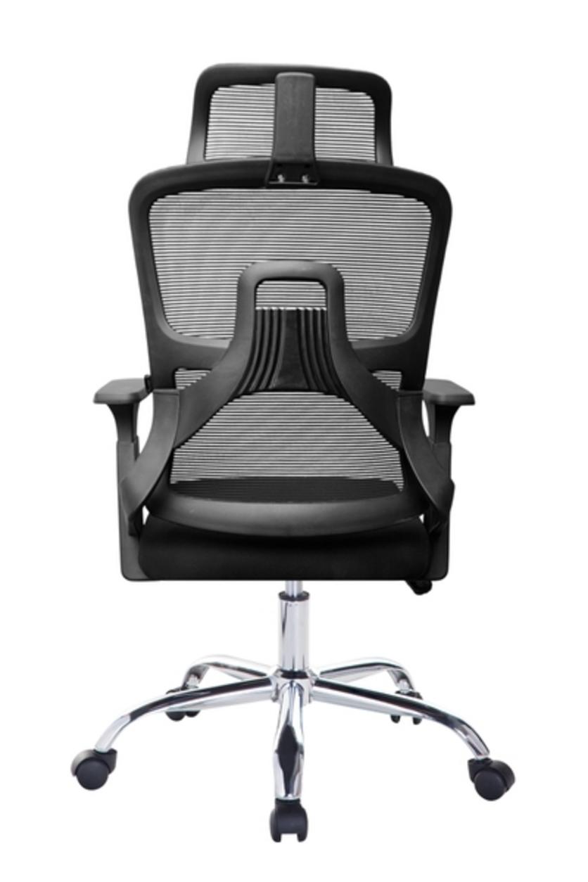 Chân ghế inox 201 bền bỉ, chống gỉ giúp ghế luôn vững chãi và đẹp mã.