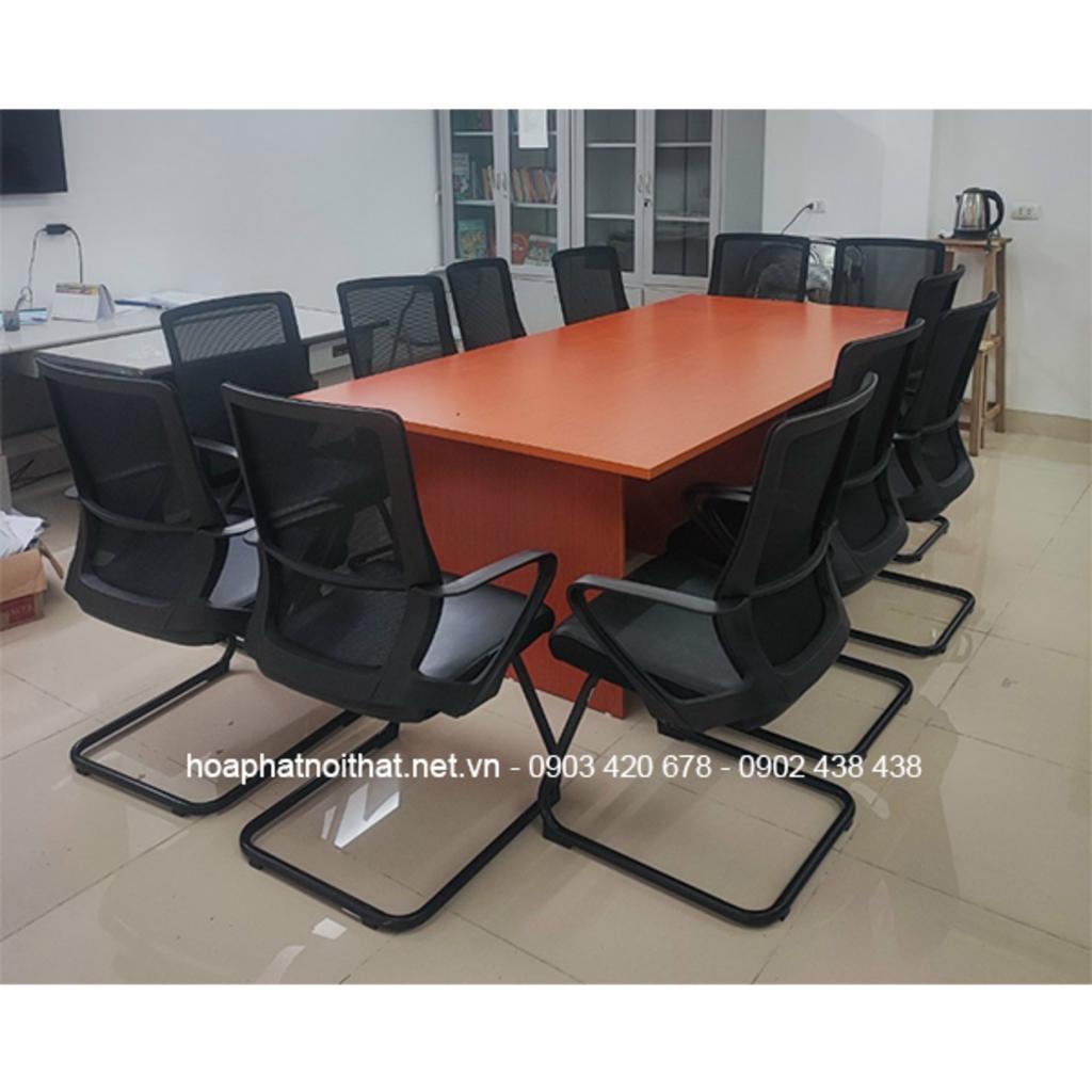 Chân ghế inox 201 chắc chắn và sang trọng, tăng tuổi thọ sản phẩm.