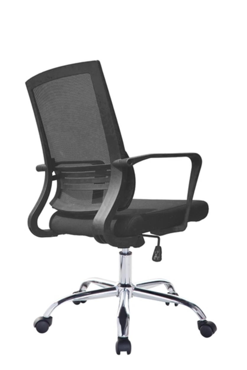 Chân ghế inox 201 không gỉ sáng bóng, nâng cao giá trị thẩm mỹ và độ bền cho ghế.