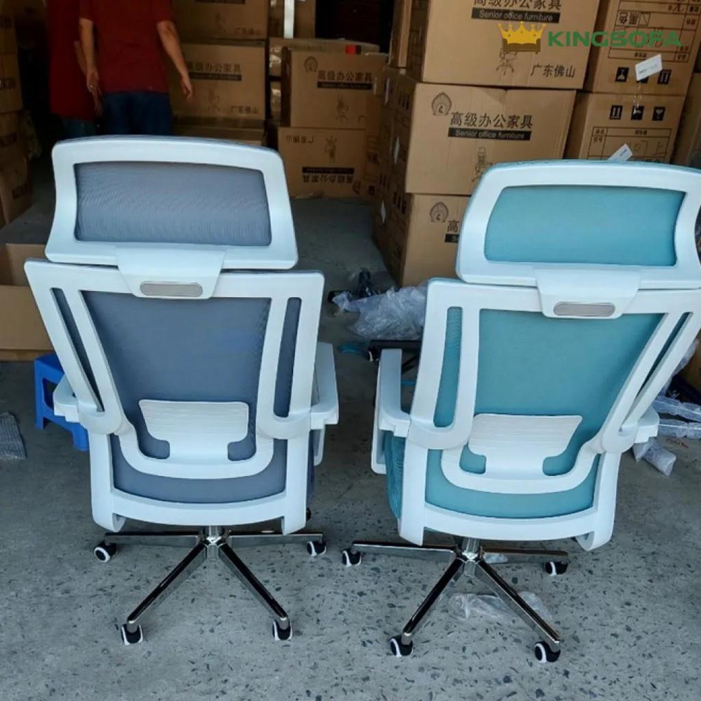 Chân ghế nhôm đúc 5 cánh bền bỉ, tạo sự vững chắc khi sử dụng.