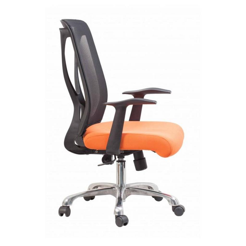 Chân ghế nhôm đúc nhập khẩu 5 cạnh hình sao tạo sự vững chãi khi sử dụng.