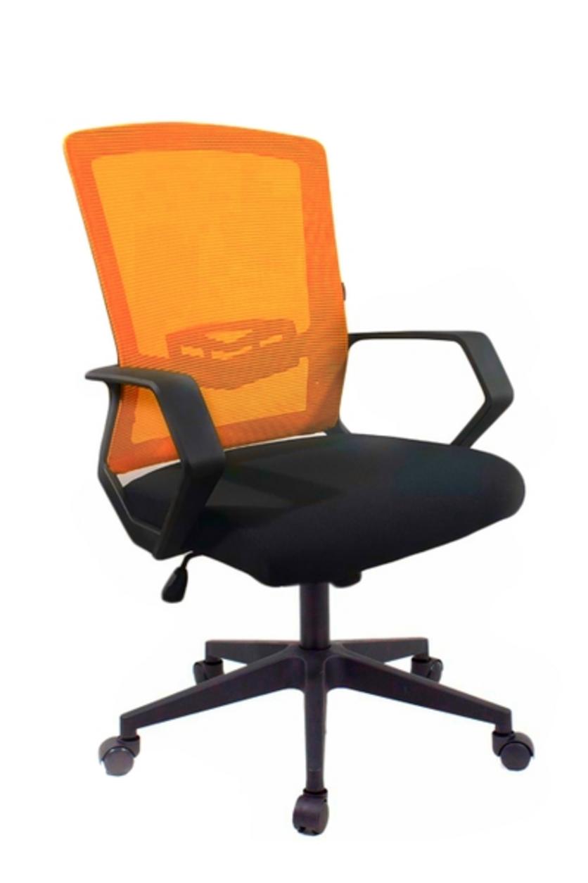 Chân ghế xoay inox 201 không gỉ mang lại sự chắc chắn và dễ dàng di chuyển cho chiếc ghế.