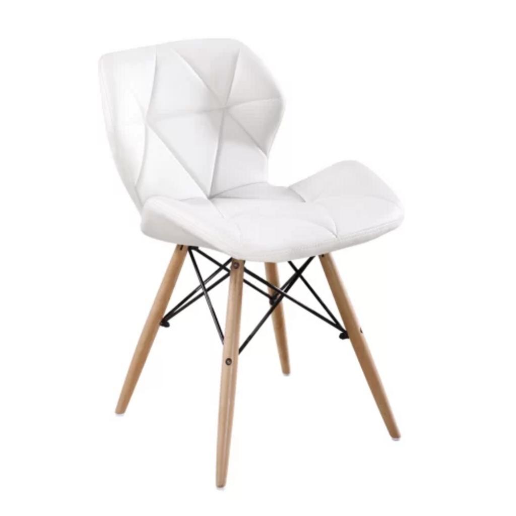 Chân gỗ sồi tự nhiên với lớp sơn PU bền bỉ, mang lại vẻ đẹp trường tồn cho Ghế 1721.