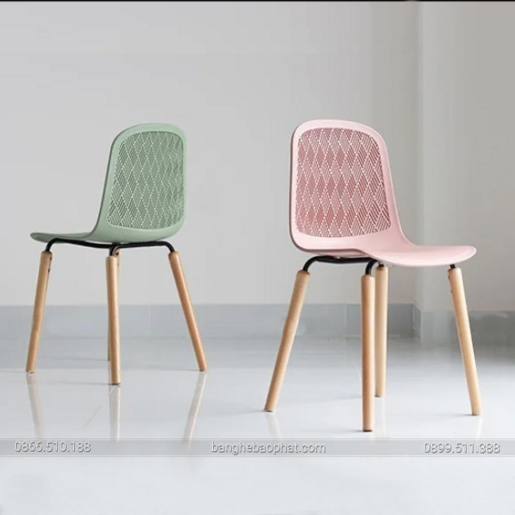 Ảnh chi tiết chân gỗ tự nhiên 100% của Ghế 3003C.