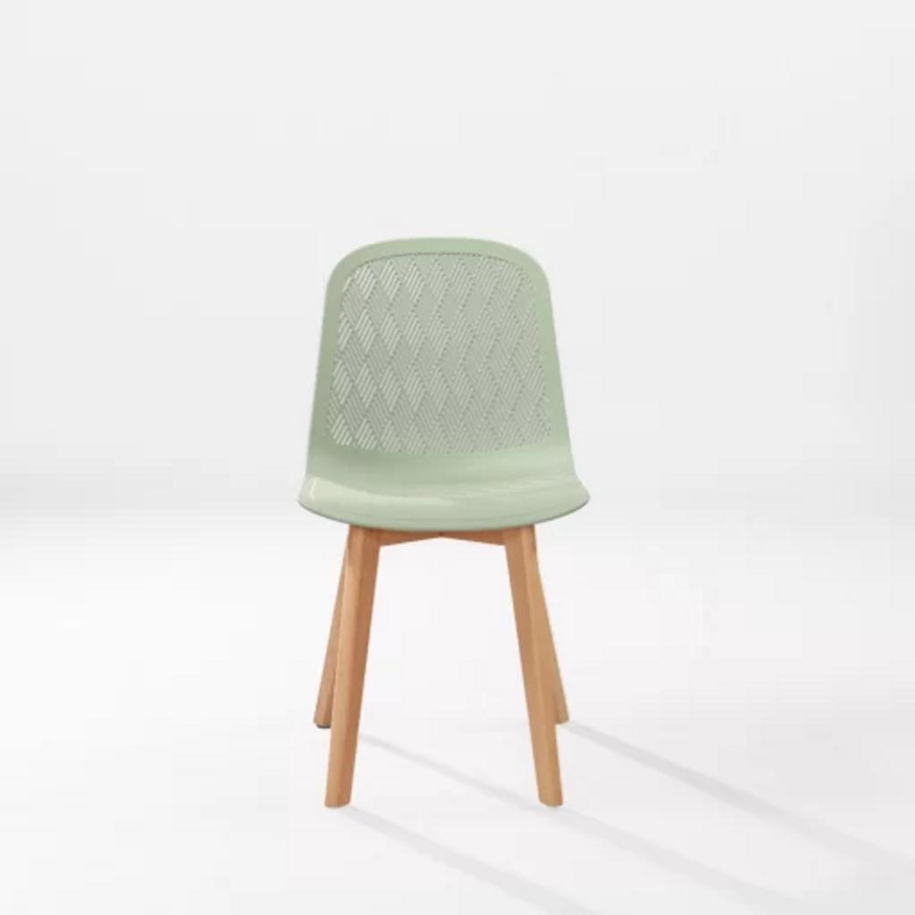 Ảnh cận cảnh chất liệu nhựa PP nguyên khối của Ghế 3003B, nổi bật bề mặt nhẵn mịn và độ bền cao.