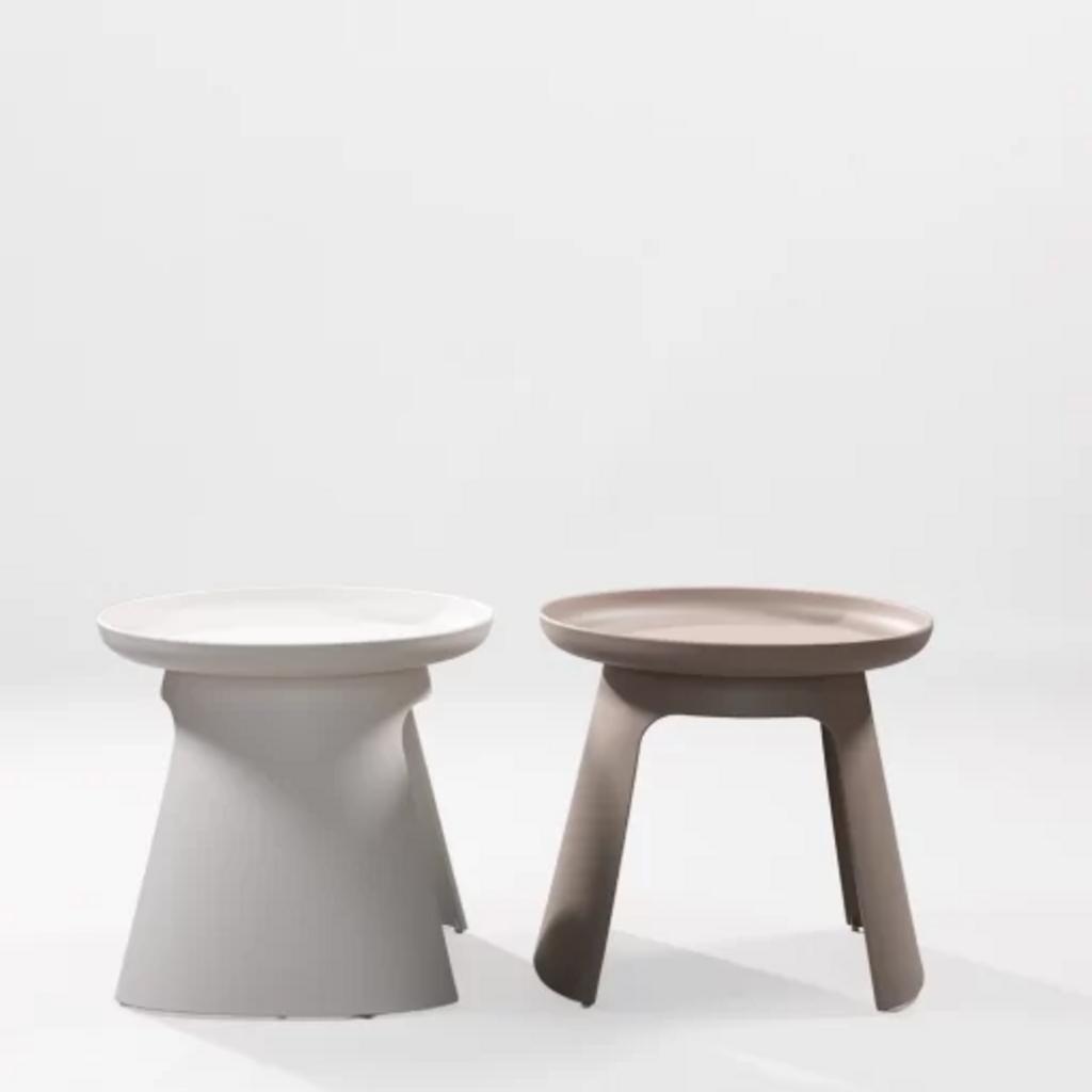 Cận cảnh bề mặt nhựa PP nguyên khối với biểu tượng chống tia UV, minh họa tính năng bền bỉ của Bàn 3015.