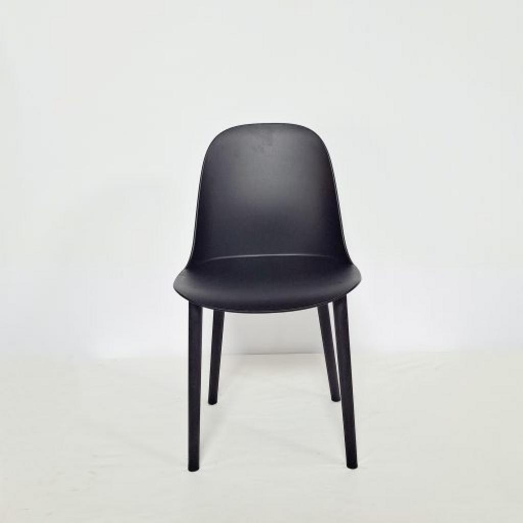 Chất liệu nhựa PP nguyên sinh cao cấp cho độ bền và an toàn tuyệt đối.