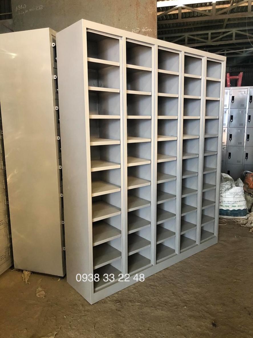 Hình ảnh cận cảnh chất liệu sắt sơn tĩnh điện chống gỉ của Kệ sắt văn phòng 50 ngăn K50N.