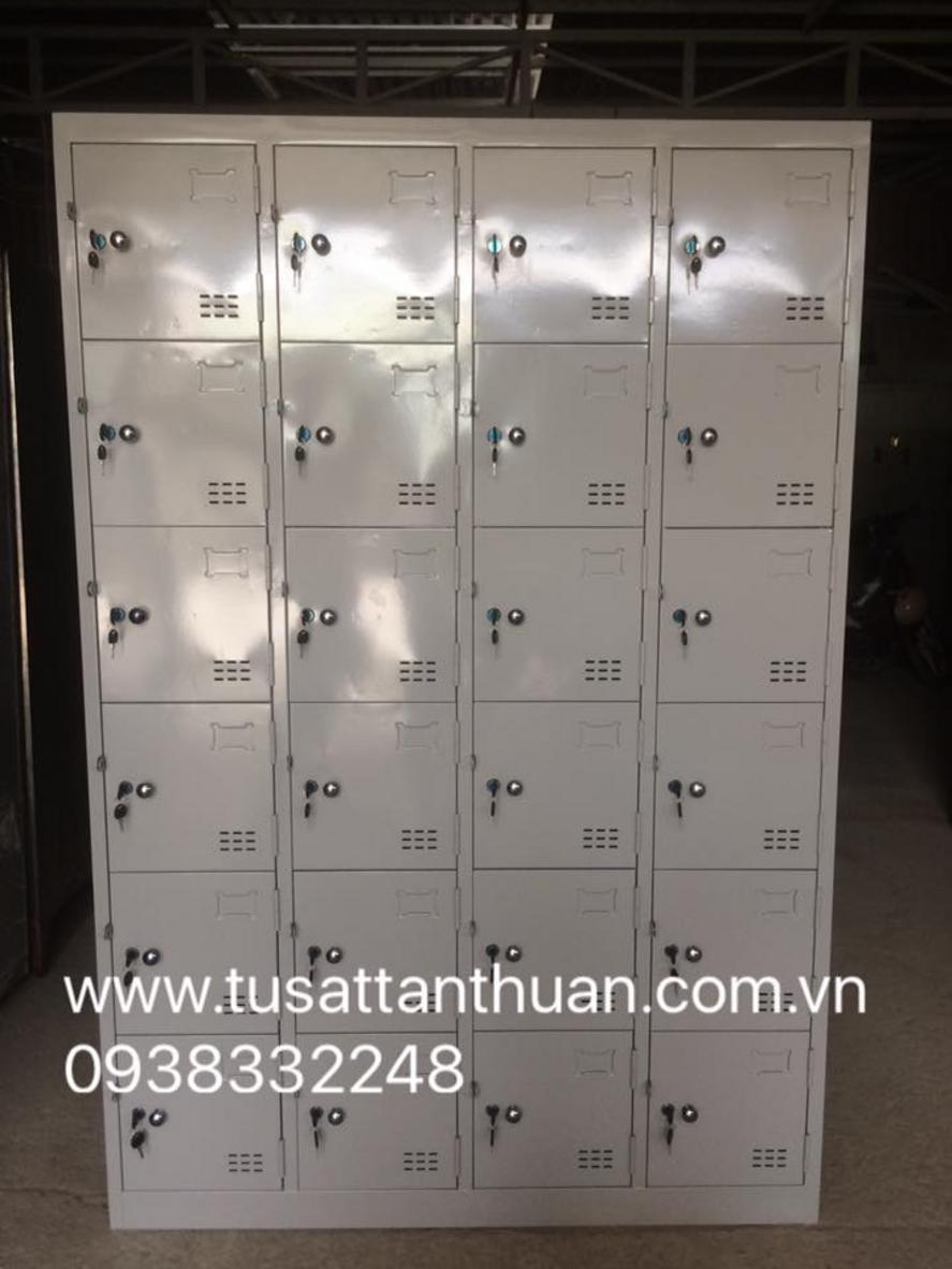 Hình ảnh chất liệu sắt thép dày giúp tăng độ bền và chống gỉ của tủ locker.