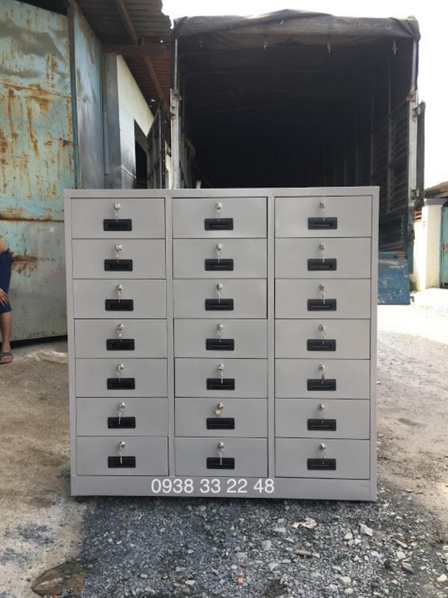 Hình ảnh cận cảnh bề mặt sắt thép được sơn tĩnh điện, thể hiện độ bền và khả năng chống gỉ.