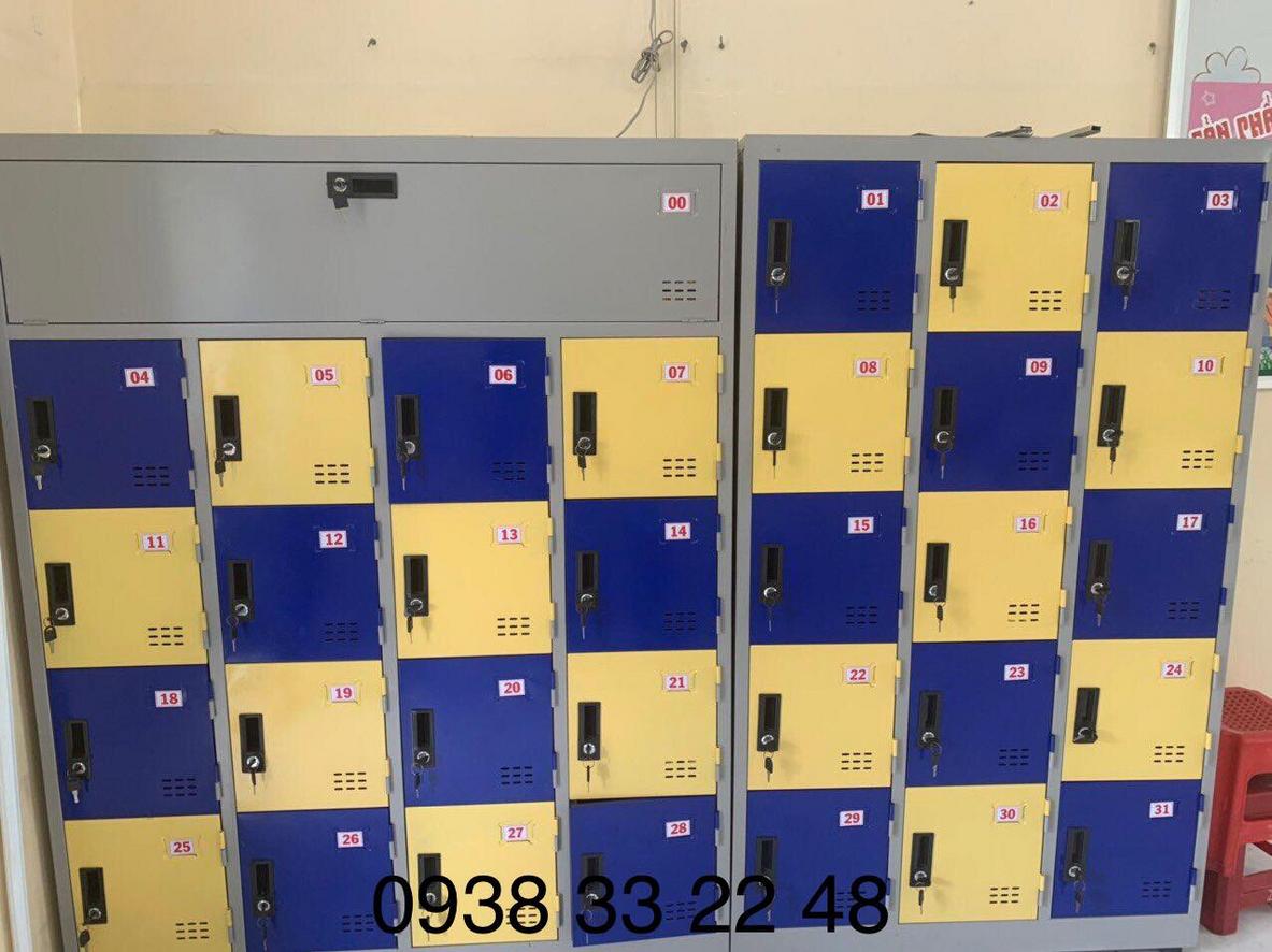 Chất liệu sắt và tole dày giúp tủ locker chịu lực tốt, bền bỉ với môi trường ẩm ướt.
