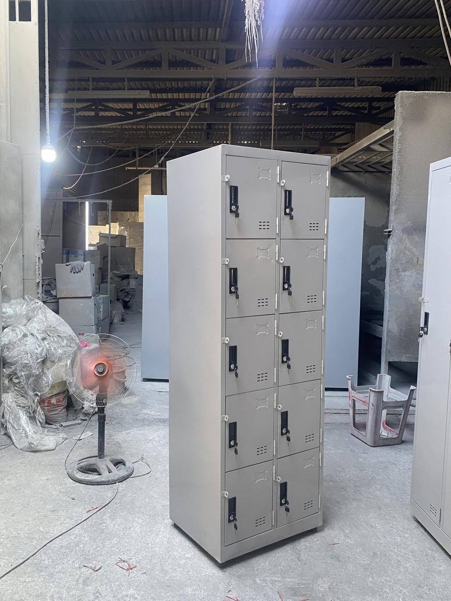 Bề mặt thép sơn tĩnh điện dày 0.5-0.7mm bền bỉ và chống gỉ sét hiệu quả.