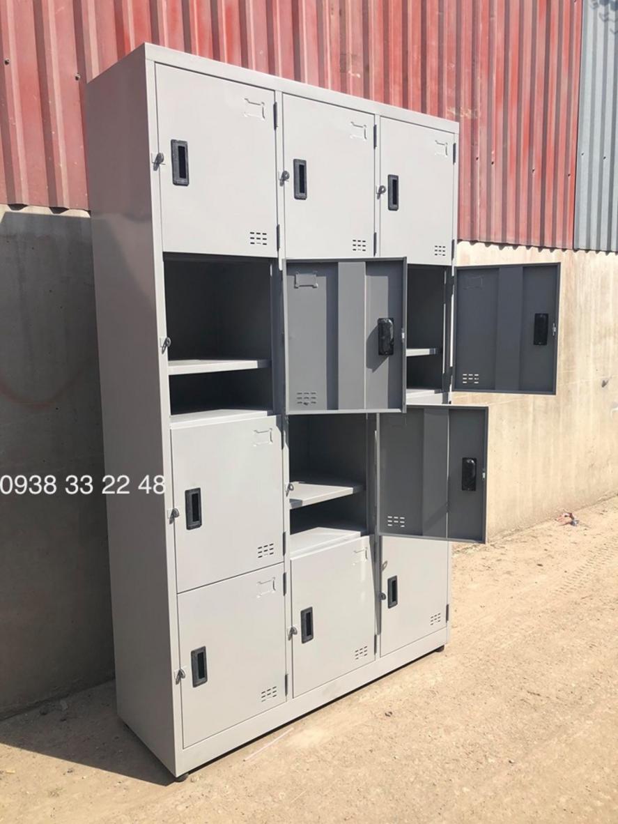 Chất liệu thép sơn tĩnh điện chống gỉ sét bền vững cho tủ locker.