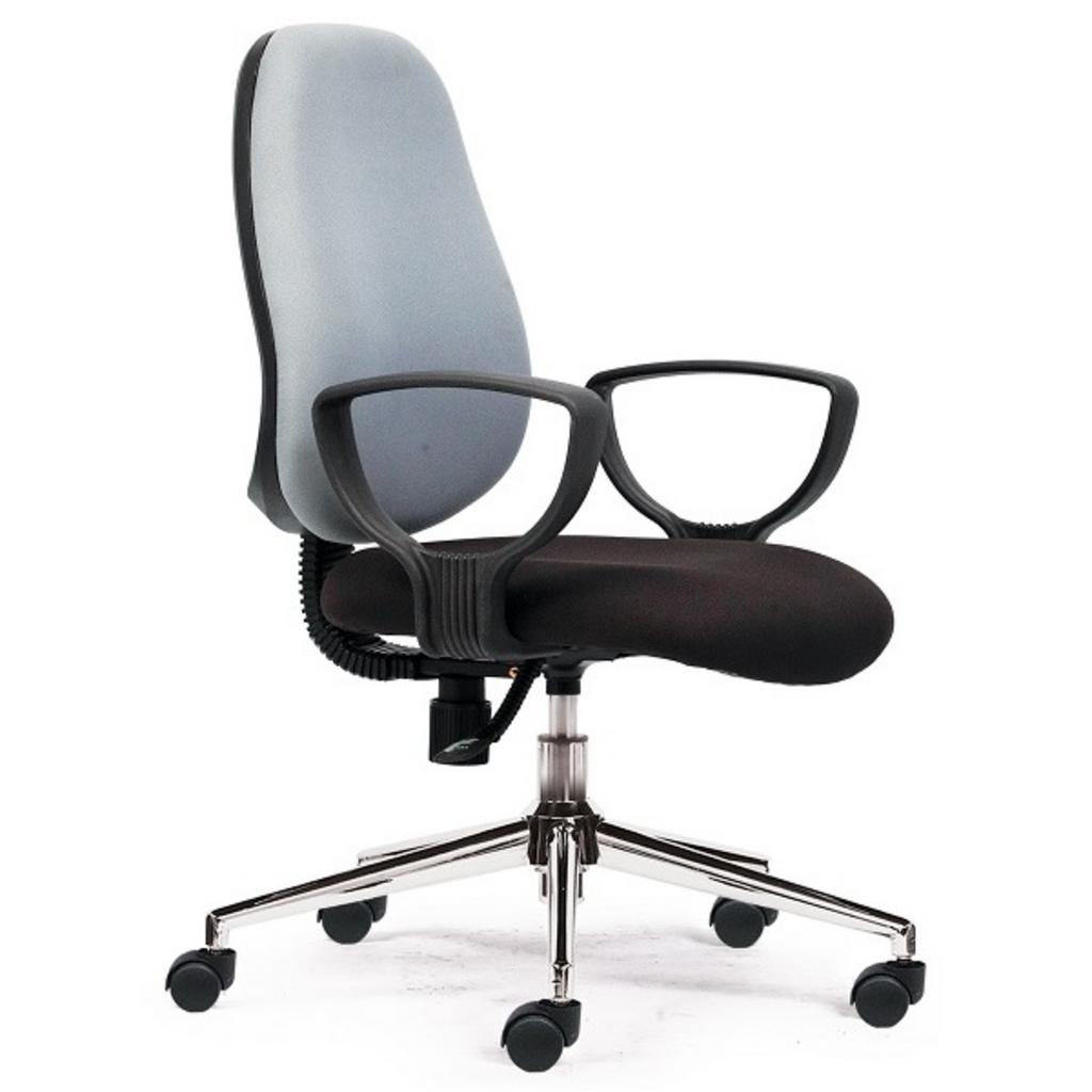 Bộ piston khí nén mạ chrome và mâm ngã 2 cần hỗ trợ điều chỉnh tiện lợi của ghế.