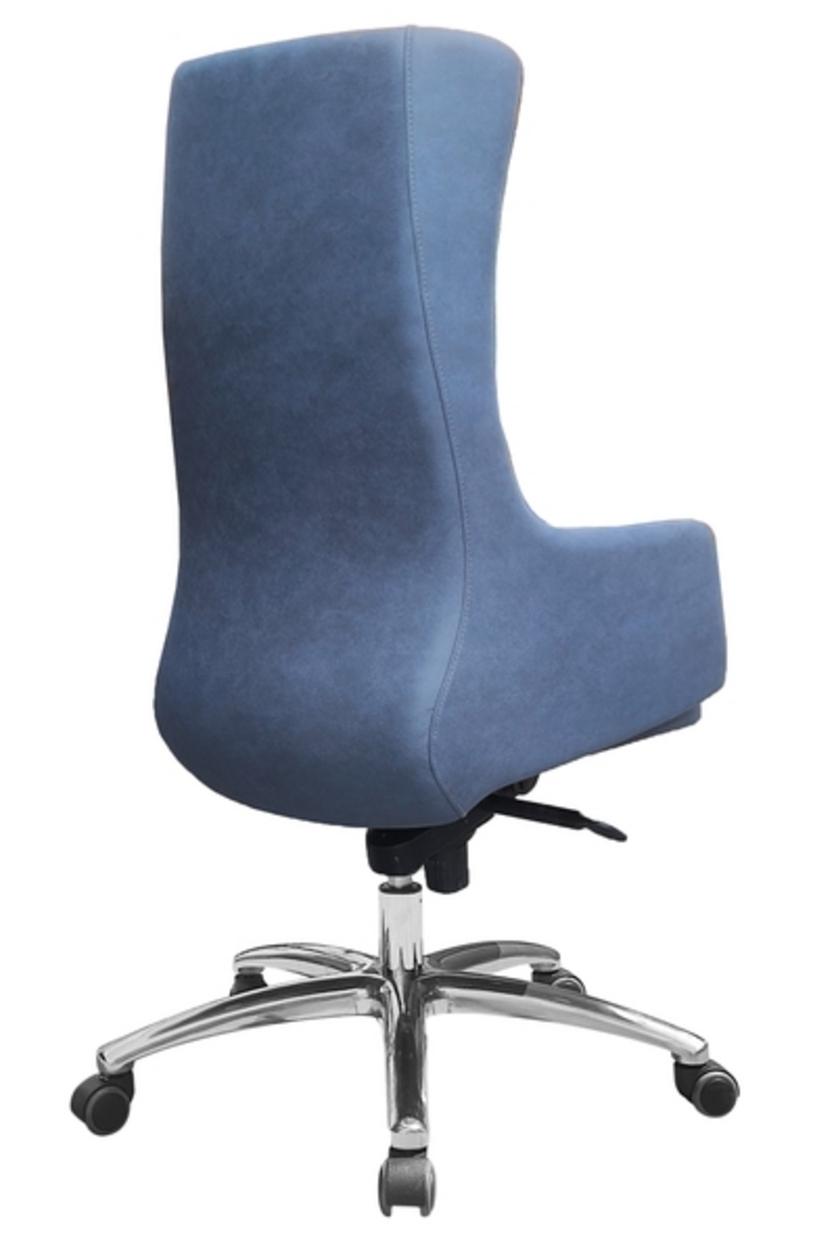 Cơ cấu điều chỉnh linh hoạt mang lại trải nghiệm ngồi tiện nghi và cá nhân hóa cho Ghế văn phòng DP988.