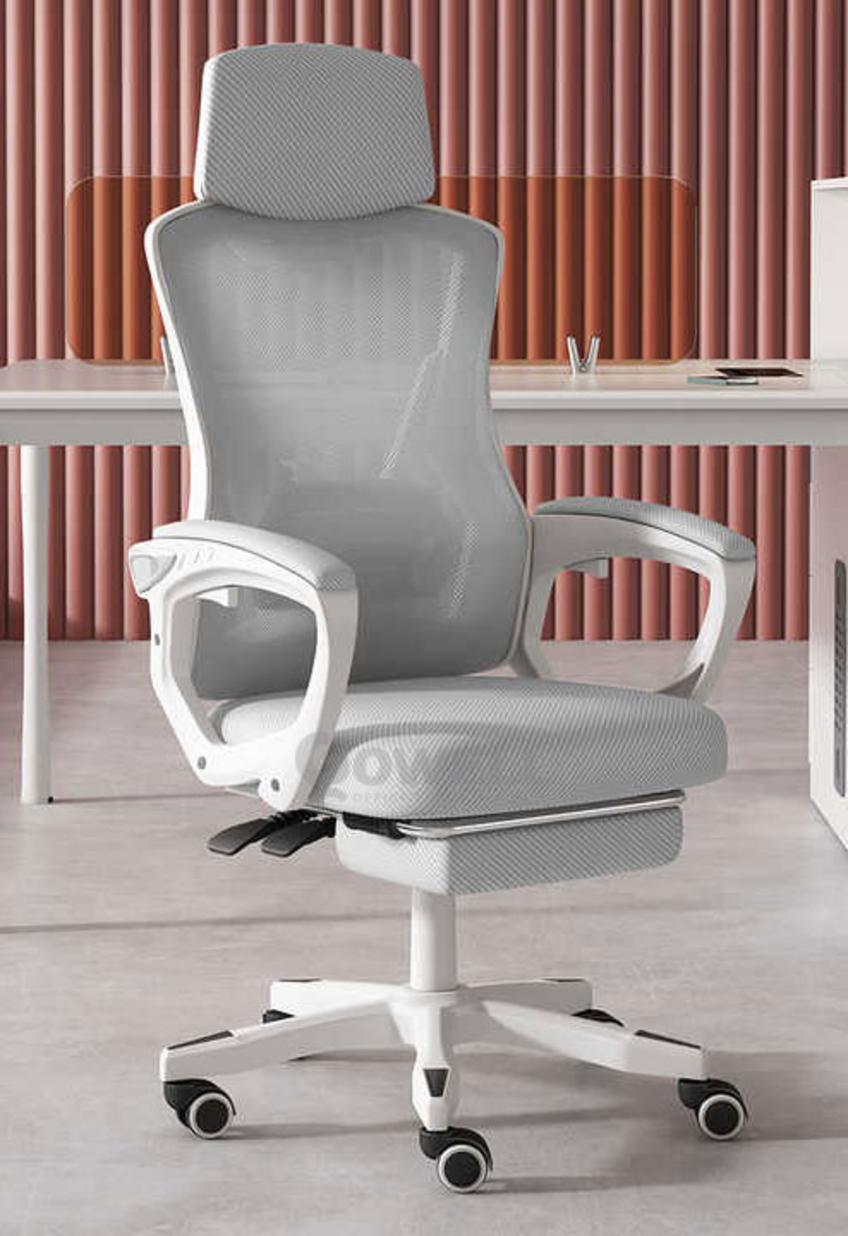 Cơ chế điều chỉnh độ cao và ngả lưng tiện lợi trên Ghế văn phòng DP 818A.